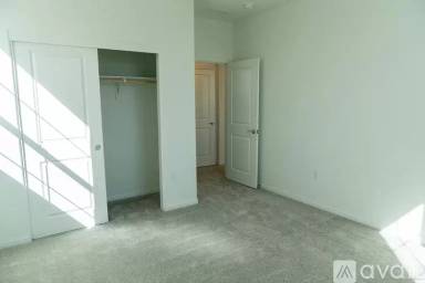 Main picture of 1532 Pinchot Dr