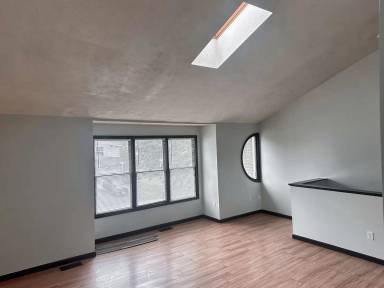 Main picture of 33 Weld St