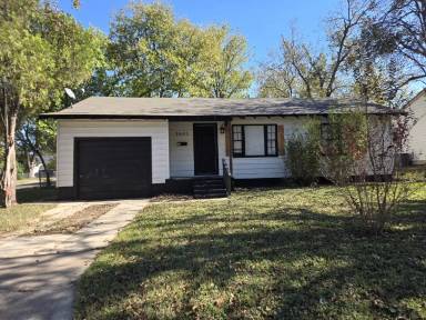 Main picture of 1601 S 35th St