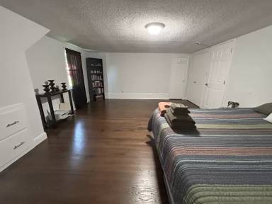 Main picture of 27 E Cedar St