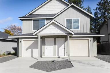 Main picture of 3001 E 36th Ave