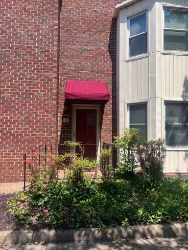 Main picture of 2 Academy Ln
