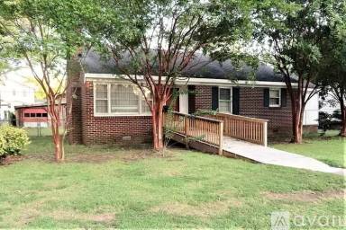 Main picture of 516 Roanoke Ave