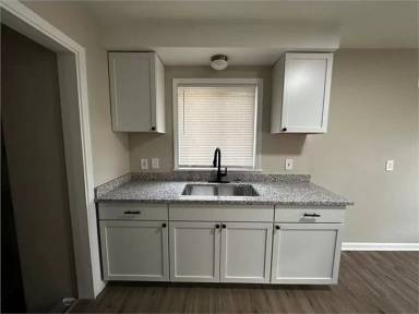 Main picture of 11643 Strathmoor St