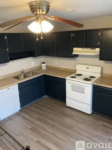 Main picture of 531 W 61st St