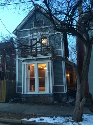 Main picture of 210 E 8th St