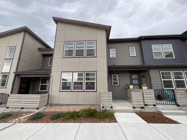 Main picture of 1596 Rose Quartz Hts