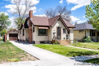 Main picture of 216 E 2nd Ave