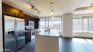Main picture of 100 Pier 4