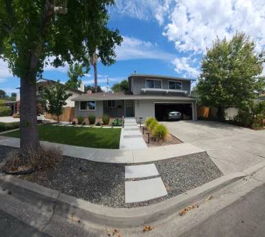 Main picture of 599 Stanford Dr