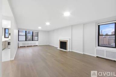 Main picture of 300 W 57th St