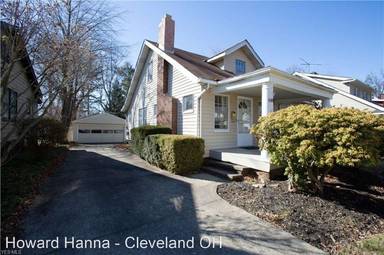 Main picture of 888 Montford Rd
