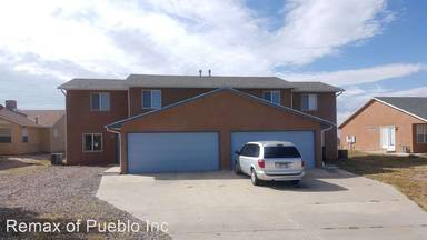 Main picture of 402 W Coral Dr
