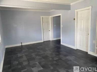 Main picture of 712 N Roberts St