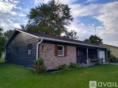 Main picture of 740 S Parkway Dr