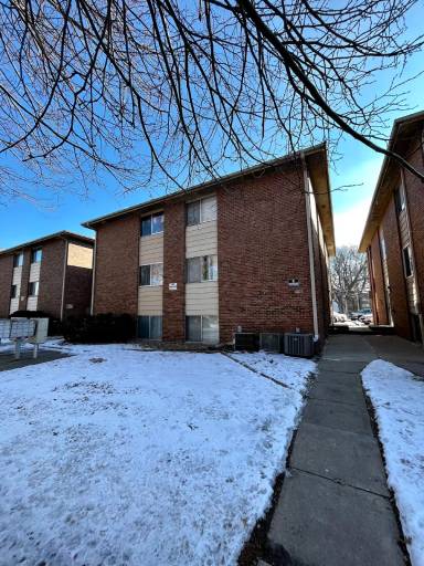 Main picture of 1119 E - Unit 7