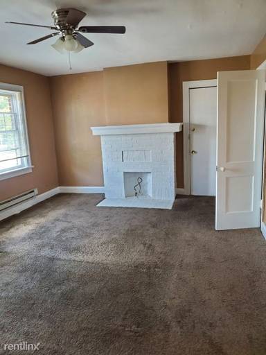 Main picture of 2914 S Moreland Blvd