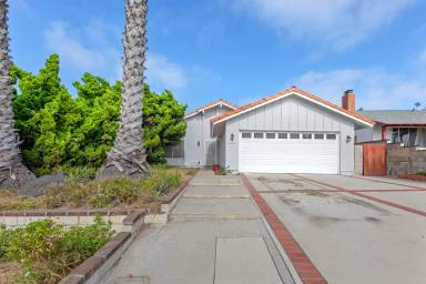 Main picture of 33262 Christina Dr