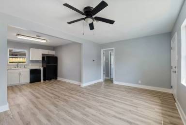 Main picture of 613 Lenora St