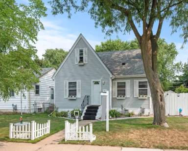 Main picture of 1811 Nevada Ave E