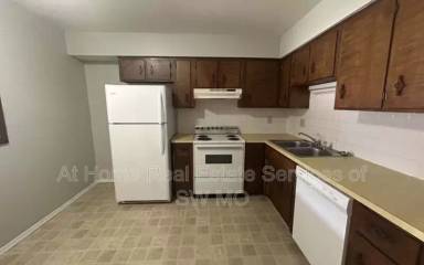 Main picture of Country Court Apartments