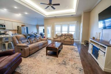 Main picture of 4006 False River Dr