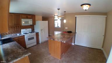 Main picture of 138 Powers St