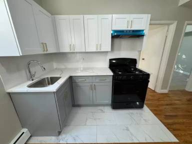 Main picture of 246 Rosevile Ave
