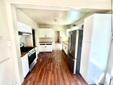 Main picture of 567 Hathway Ave