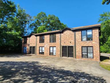 Main picture of 3660 Maryland Cir
