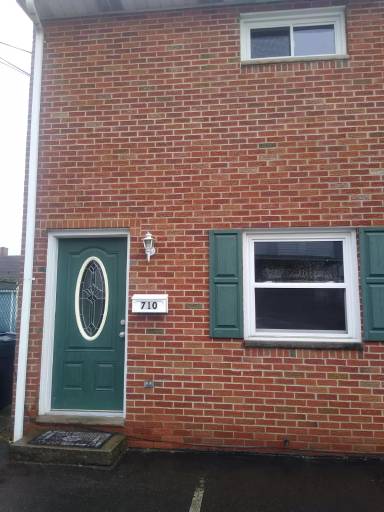 Main picture of 710 E 9th Ave