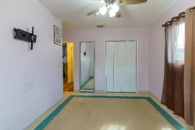 Main picture of 1440 NE 174th St