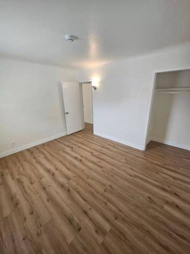 Main picture of 4429 W 171st St