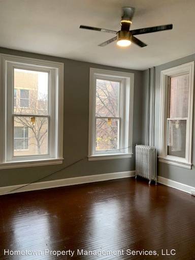 Main picture of 243 N Queen St