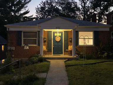 Main picture of 1657 Winchester Ave