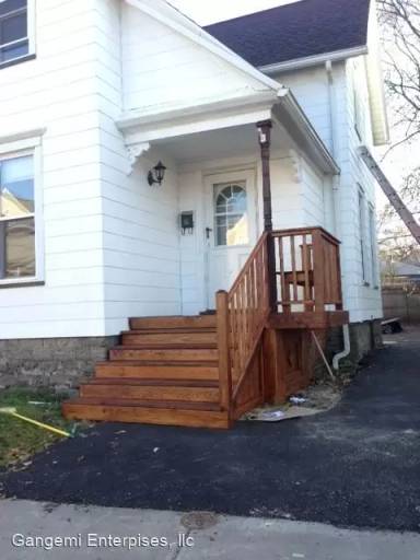 Main picture of 403 Benton St