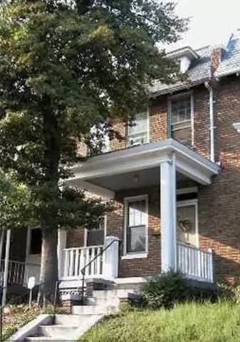 Main picture of 833 Longfellow St NW