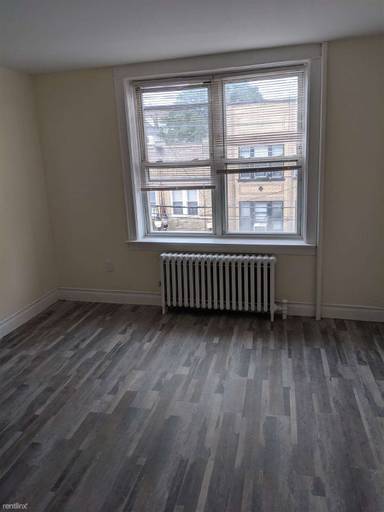 Main picture of 6115 Park Ave