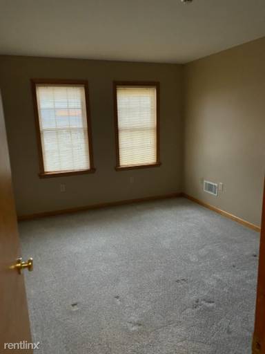 Main picture of 609 Main St