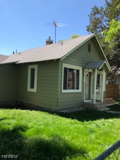 Main picture of 1224 Everett St