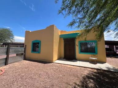 Main picture of 1519 S Tucson Blvd