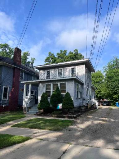 Main picture of 520 Oak St