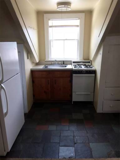 Main picture of 12 Lagrange Ave - 3F