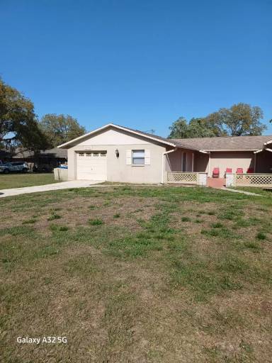 Main picture of 1376 Giles Ave