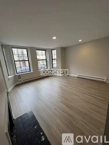 Main picture of 166 Saint Botolph St