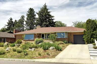 Main picture of 2618 W Riverview Dr