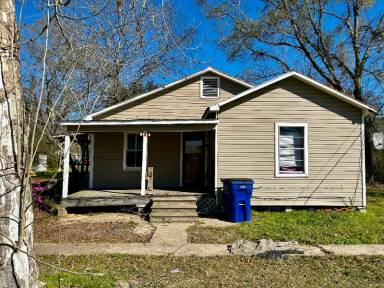 Main picture of 308 N First St