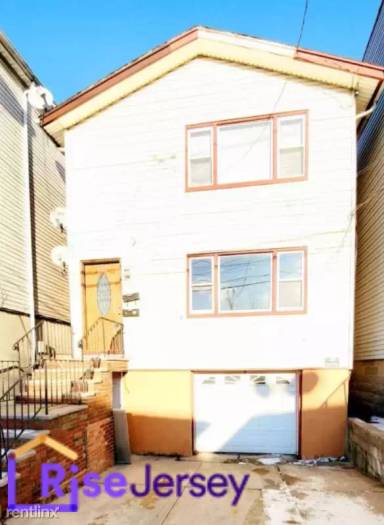 Main picture of 224 Seaview Ave