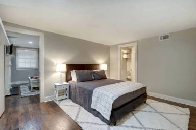 Main picture of 501 E Charlton St