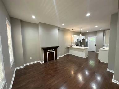 Main picture of 64 W Blake Ave